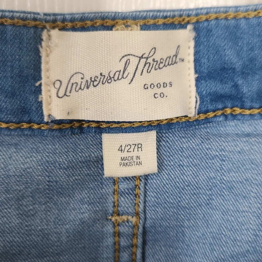 Universal Thread Women's High Rise Skinny Washed Light Blue Jeans Size 4/27R